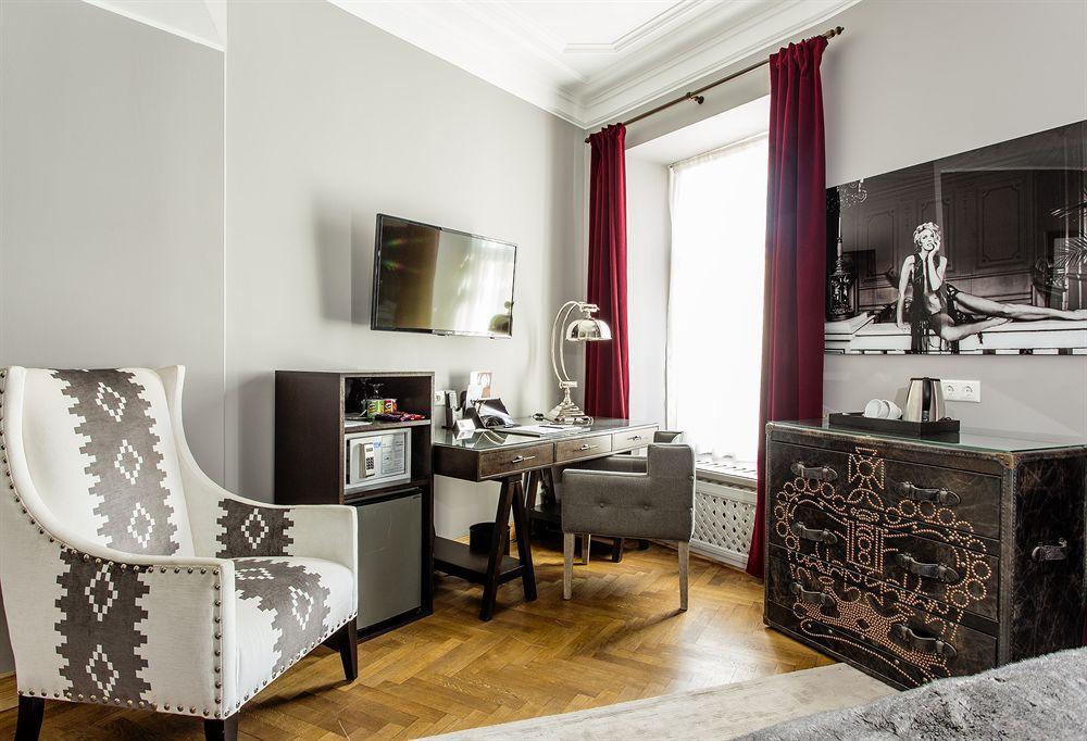 St. Petersbourg Hotel - Small Luxury Hotels Of The World Tallin Exterior foto