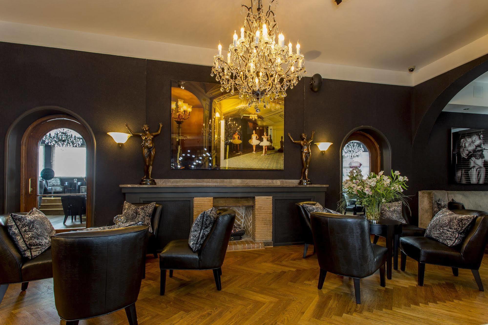 St. Petersbourg Hotel - Small Luxury Hotels Of The World Tallin Exterior foto
